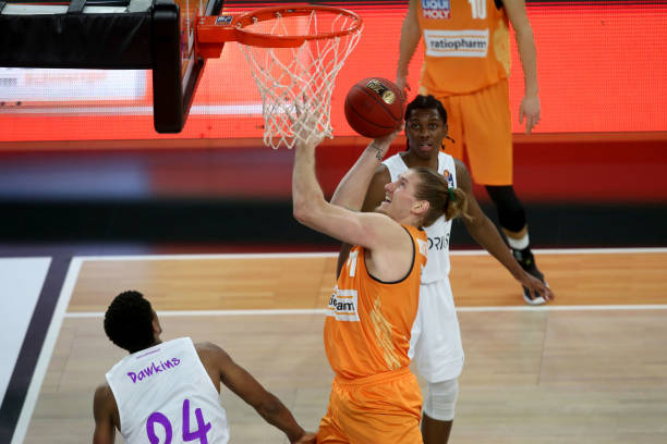 就展现了惊 就展现了惊