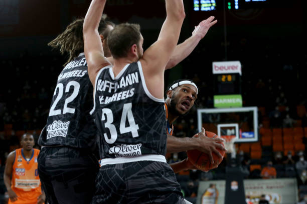 和巴塞罗那 和巴塞罗那