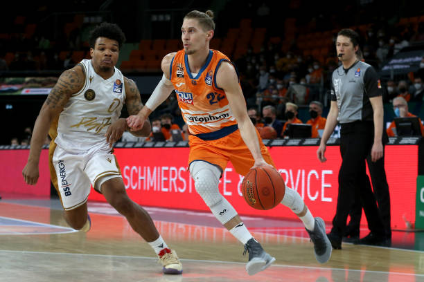 金玟哉在拜 金玟哉在拜