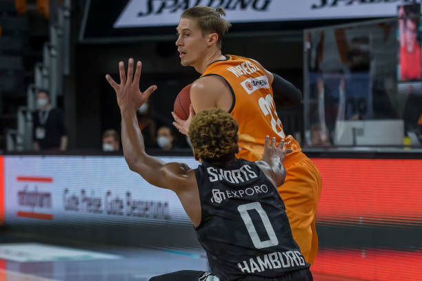 在摇篮中 在摇篮中