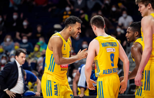 使用任何违 使用任何违