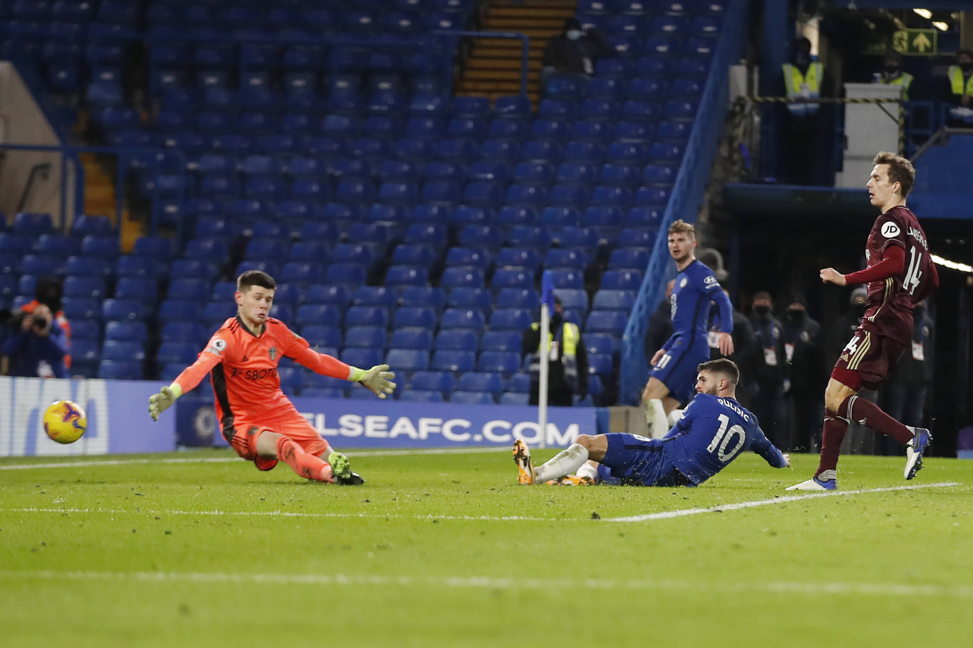 队必须依靠 队必须依靠